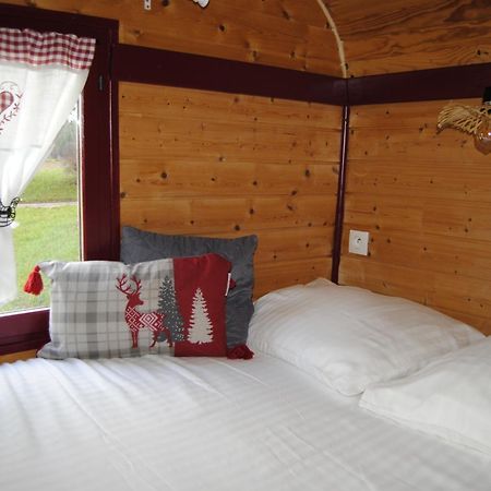 La Roulotte Belle Fleur Hotel Saint-Nabord Kültér fotó